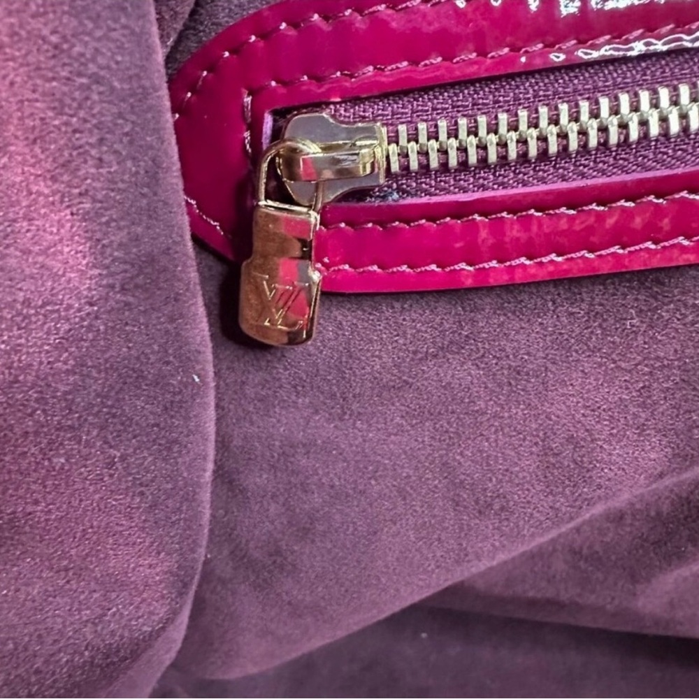 ✨FINAL PRICE✨Louis Vuitton Cerise Mahina Patent Leather Surya Bag w/ COA - Picture 10 of 12